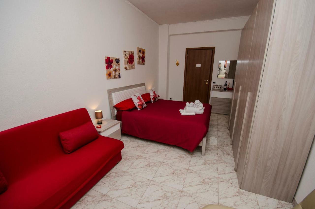 Hello Rose - Intero Rome