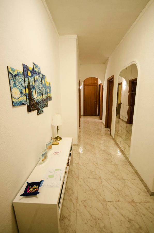 Hello Rose - Intero Rome